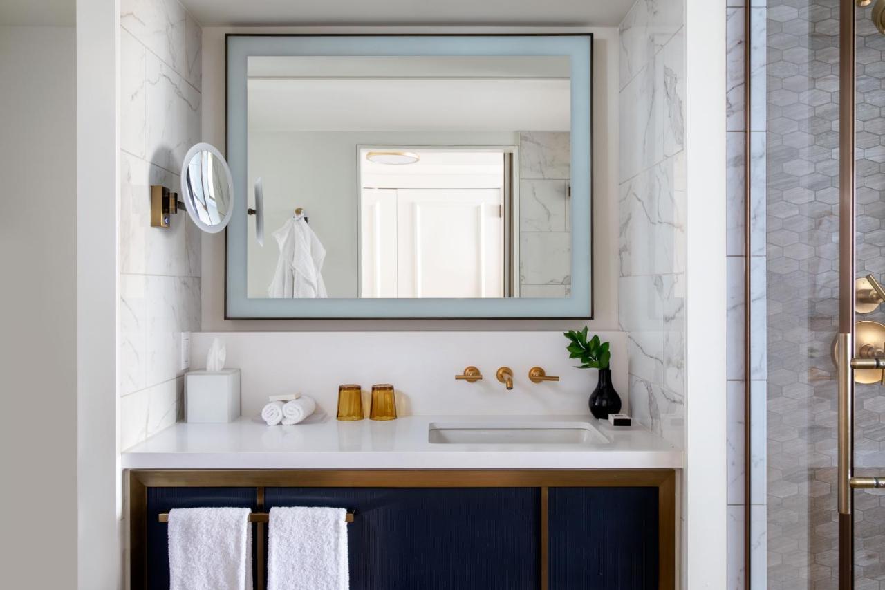 Four Seasons Hotel Houston Bagian luar foto