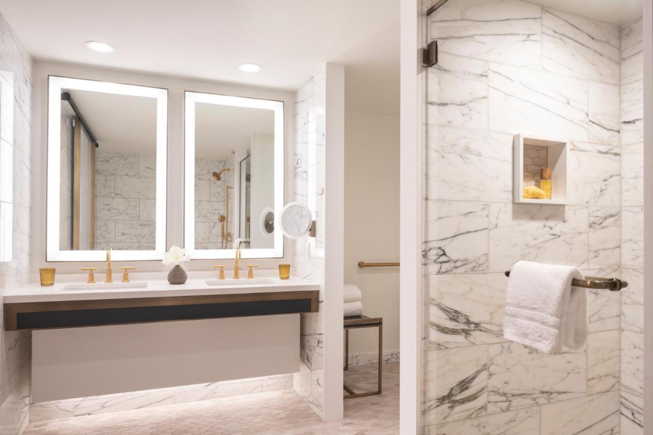 Four Seasons Hotel Houston Bagian luar foto