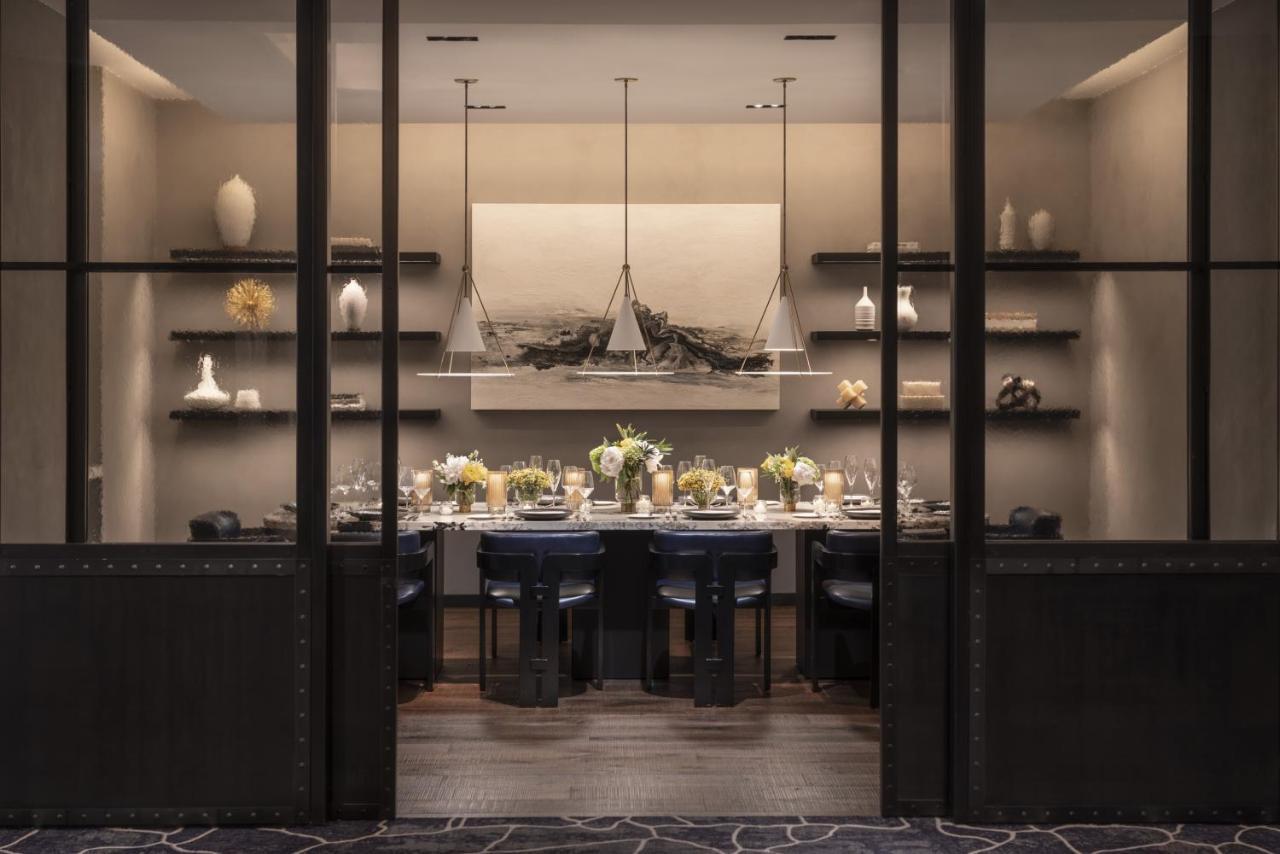 Four Seasons Hotel Houston Bagian luar foto