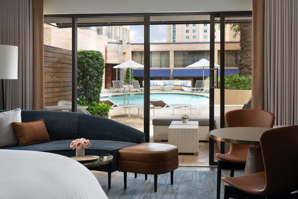 Four Seasons Hotel Houston Bagian luar foto